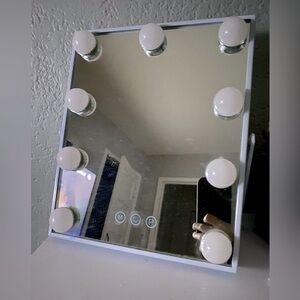 Vanity Mirror With Lights